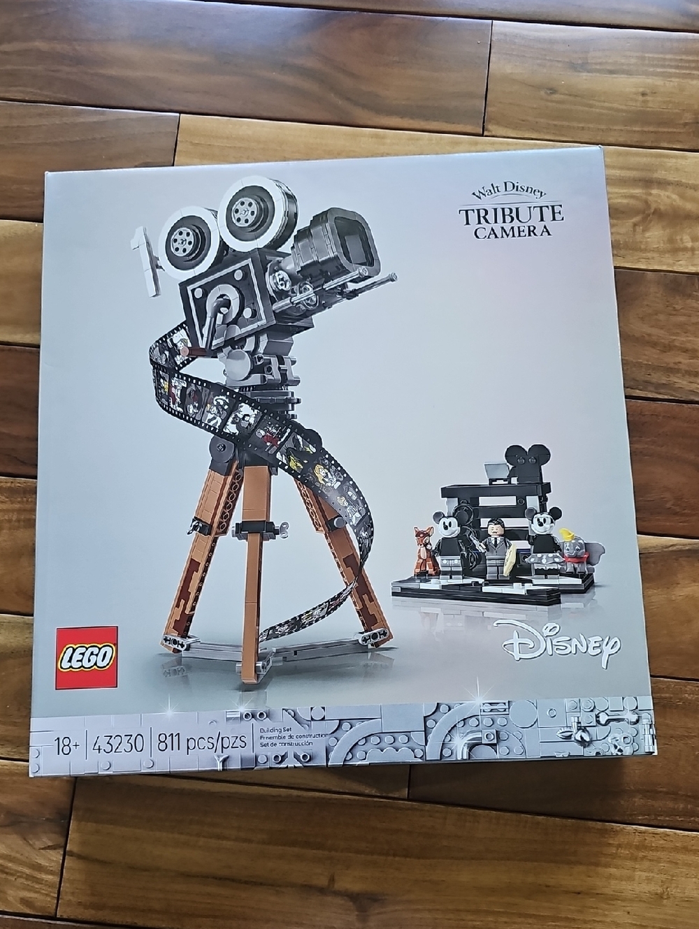 LEGO Walt Disney Tribute Camera Set 43230, 811 Pieces, Disney, Mickey & Minnie